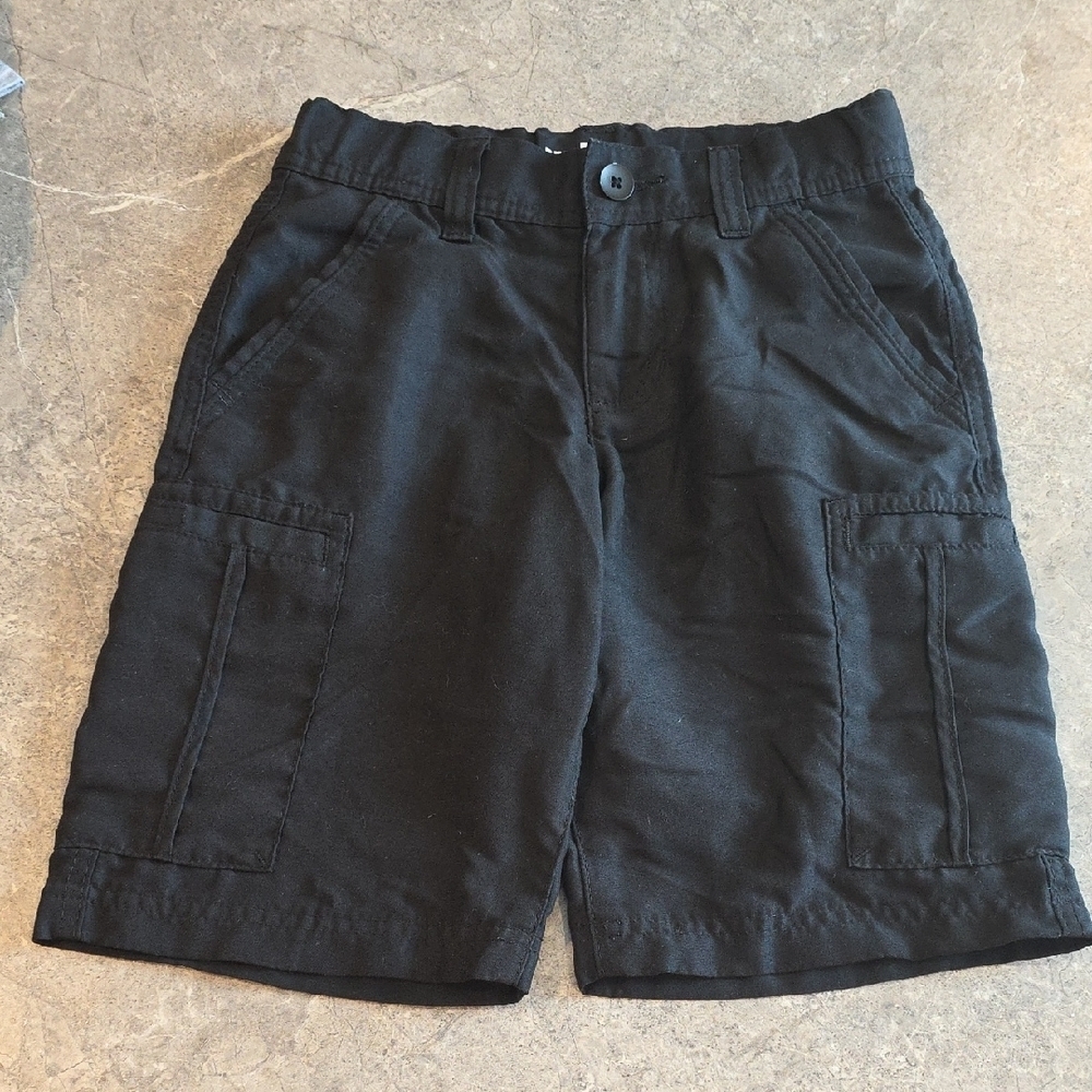 (J37) Urban Pipeline Black Cargo Kids Shorts Sz 8